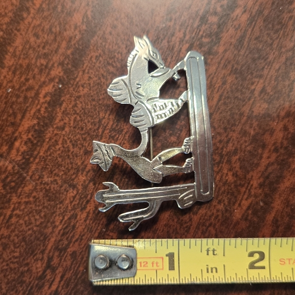 Vintage 1940s Taxco Mexico 980 Sterling Silver Pin, Man Pushing Stubborn Donkey - Picture 8 of 8